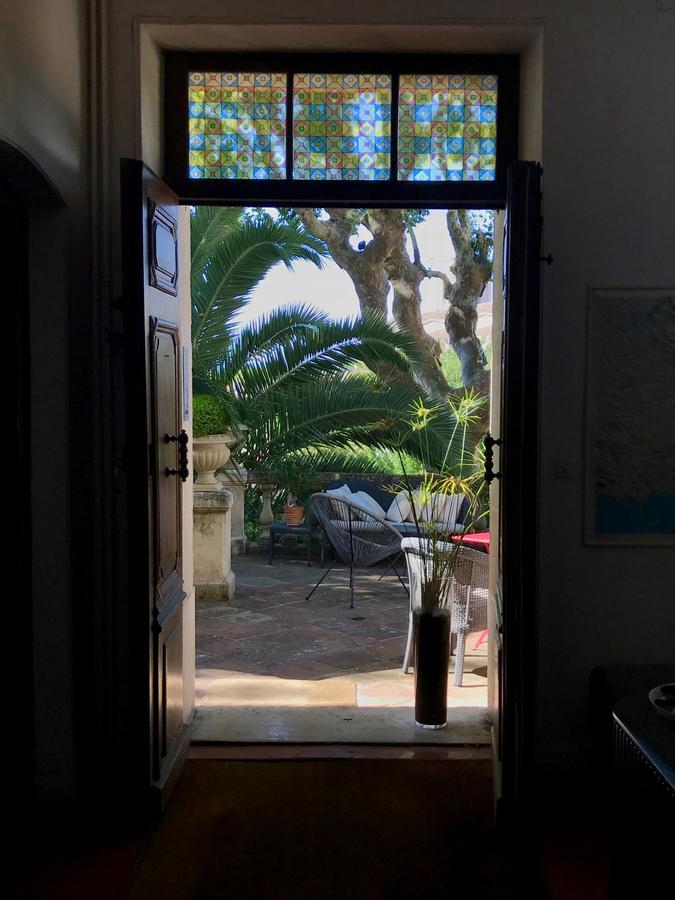 לורג L'Enclos מראה חיצוני תמונה